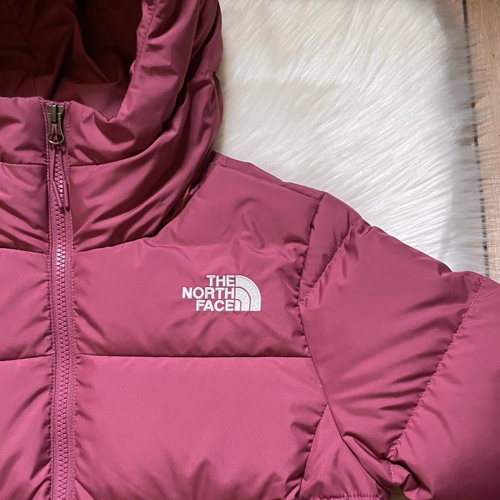 The North Face Women’s Gotham Parka In Cyber Berry - Picture 3 of 9